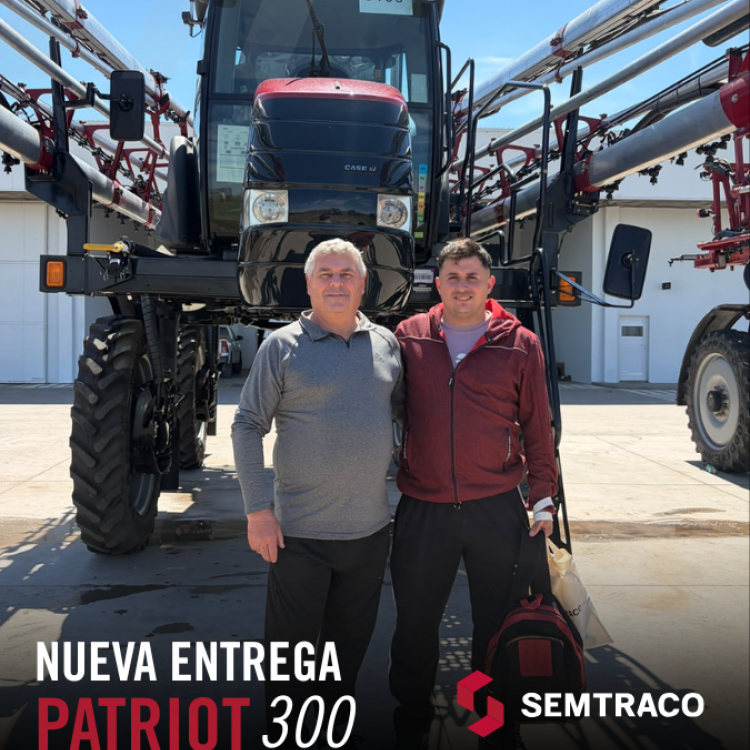Entrega Case IH Patriot 300 en Monte Maíz